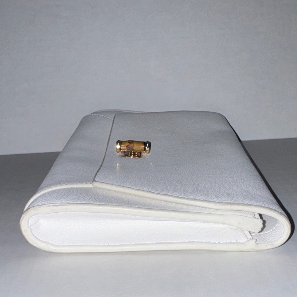 Elegant White Lilly Pulitzer Clutch - Picture 4 of 8